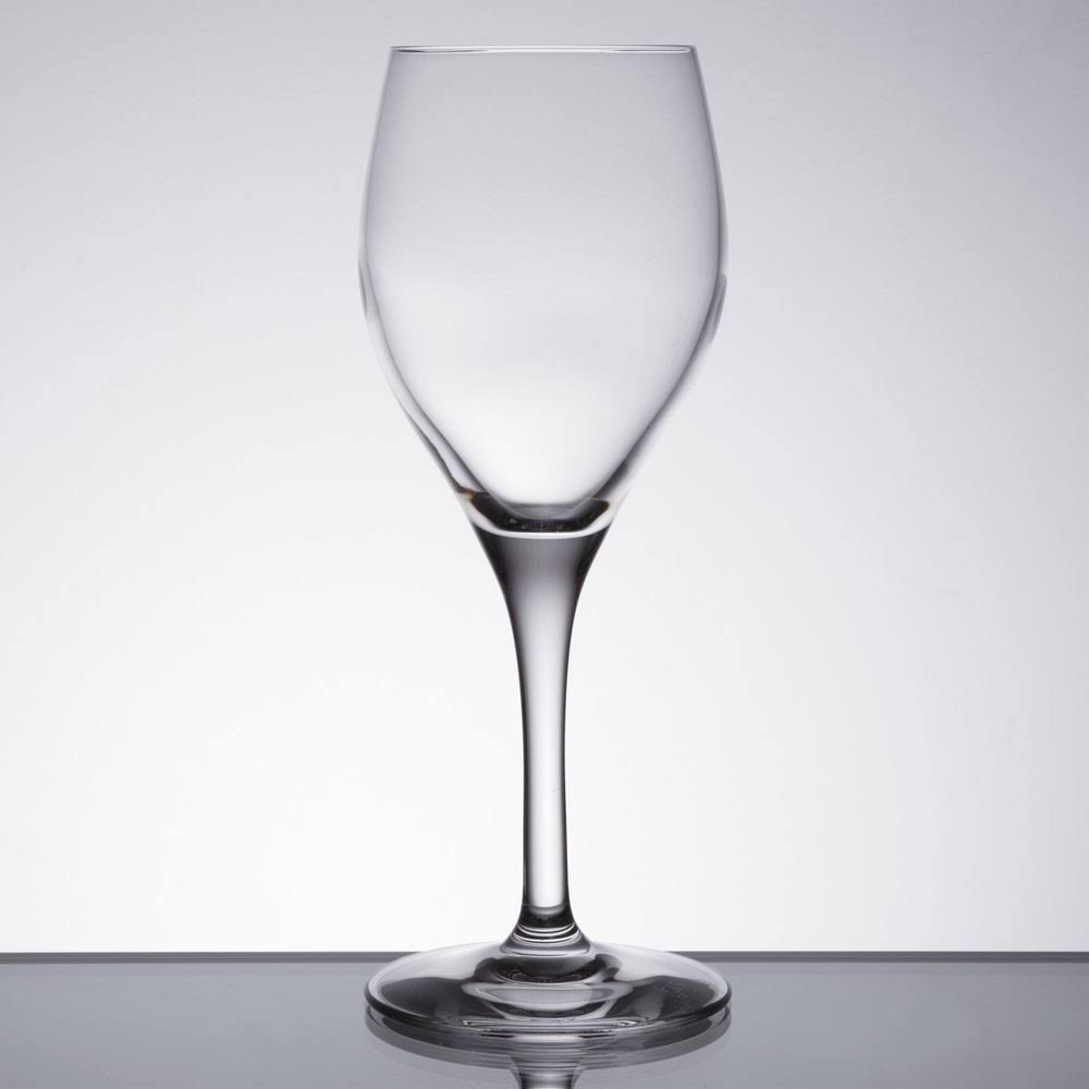 6.75 oz. Wine Glass - 24/Case F647563