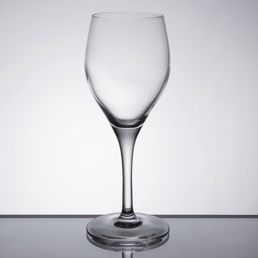 6.75 oz. Wine Glass - 24/Case F647563
