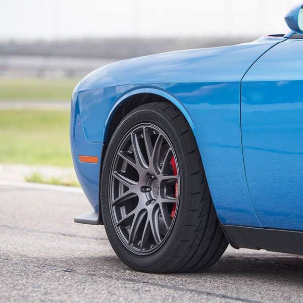 275/35R20 102W Tire L108